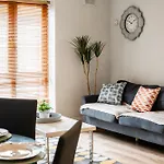 Cozy Fairview Apartment